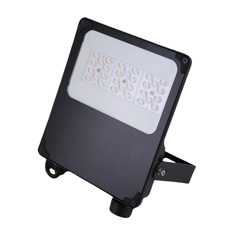 PROJECTEUR CAMUS NOIR ASYMETRIQUE 3CCT (3K-4K-5K) 50W 7000Lm 100-277VAC IP66-IK07